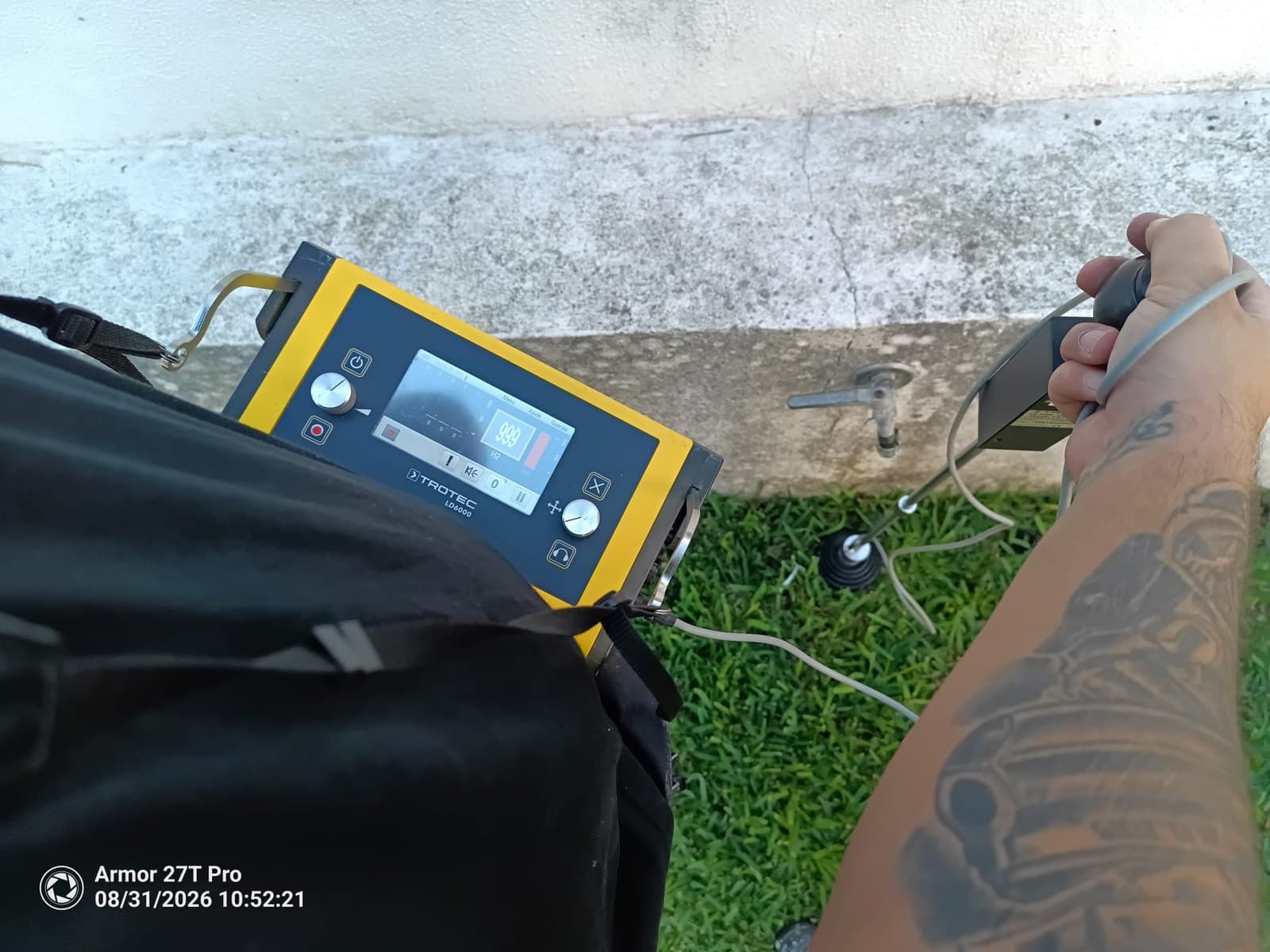 Equipamento de deteção de fugas em uso